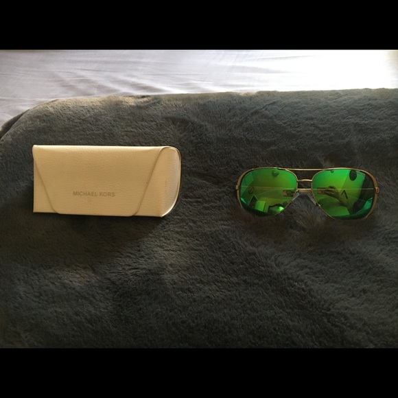 MICHAEL KORS SUNGLASSES